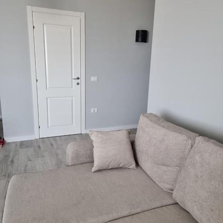 Apartament 2 Camere Eliberarii Constanţa Eksteriør billede