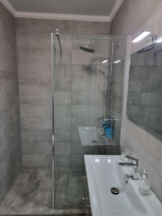 Apartament 2 Camere Eliberarii Constanţa Eksteriør billede